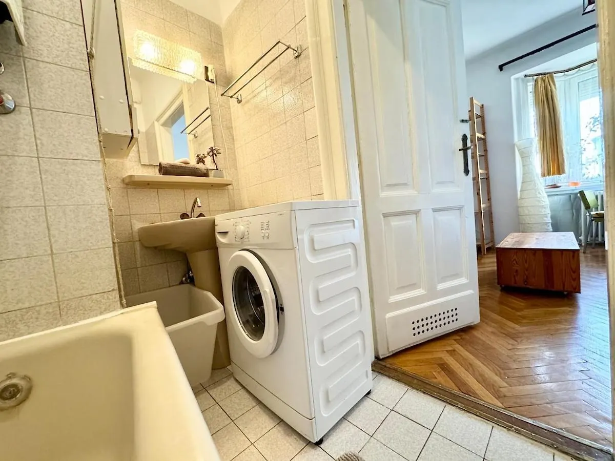 Among Trees Apartment Budapest