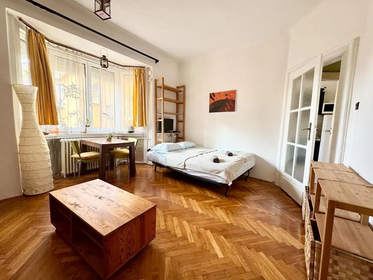 Among Trees Apartment Budapest