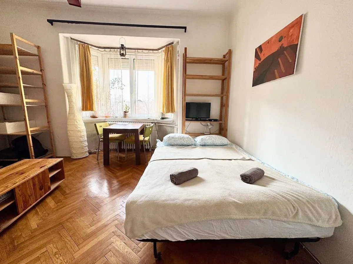 Among Trees Apartment Budapest